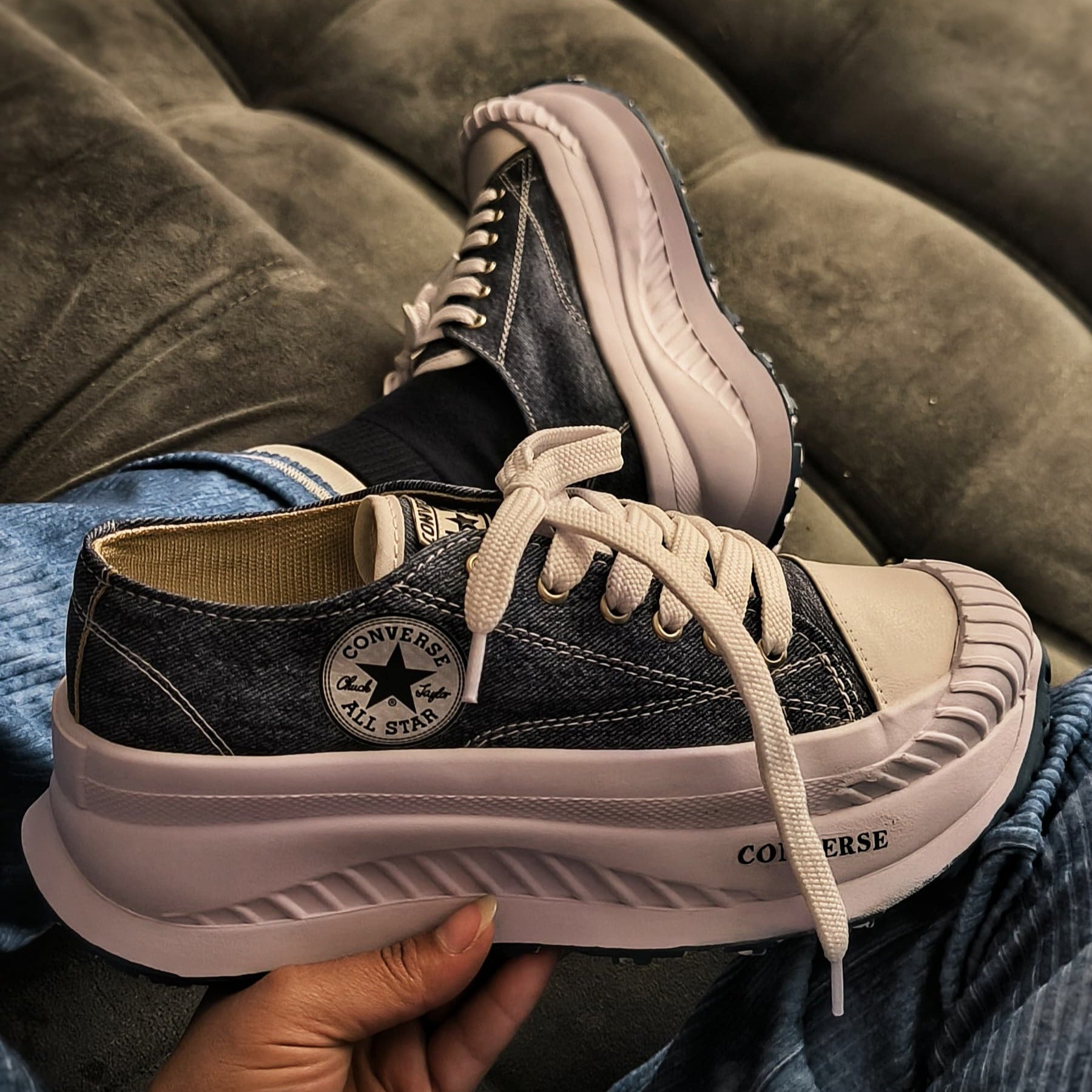 Convers Jeans